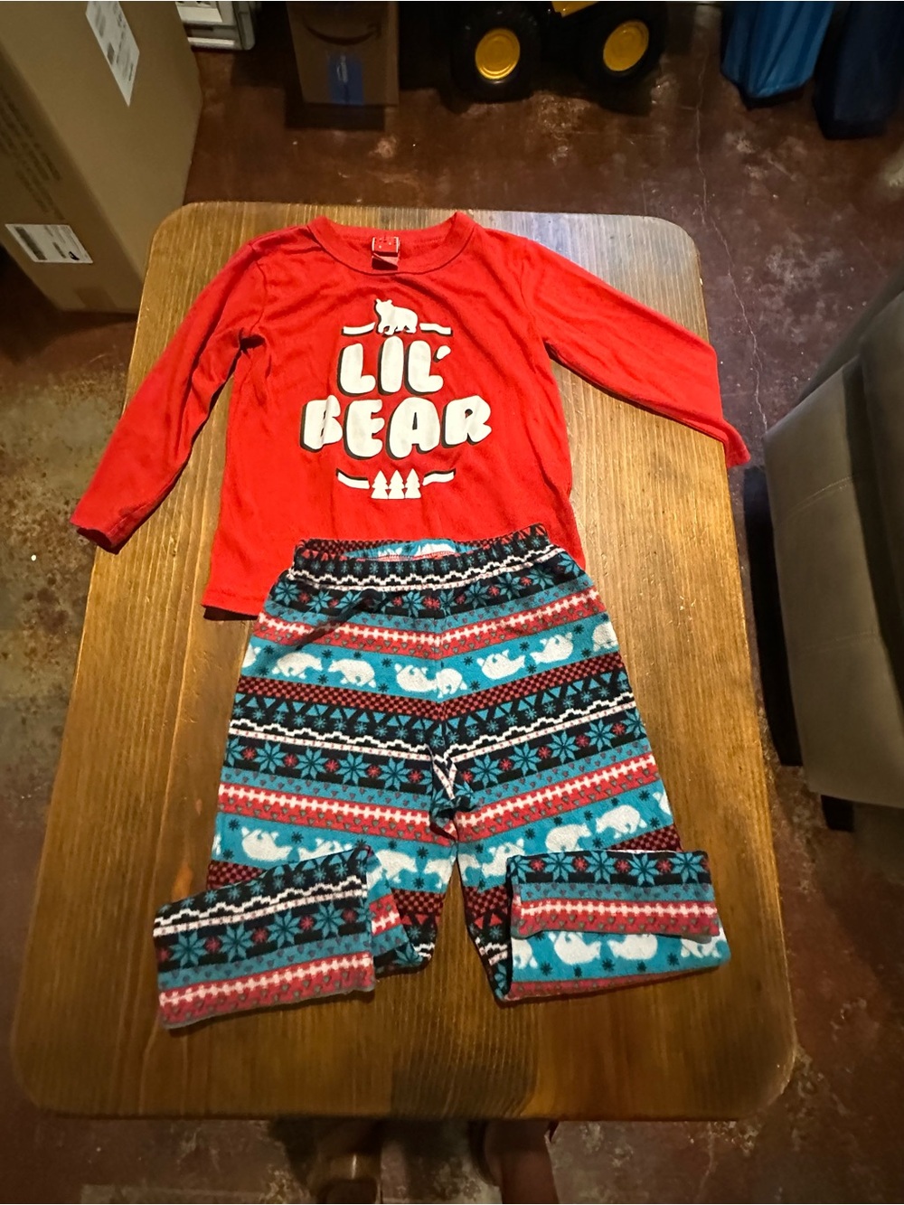 Red 'Lil Bear' Kids Pajama Set with Patterned Blue Fleece Pants